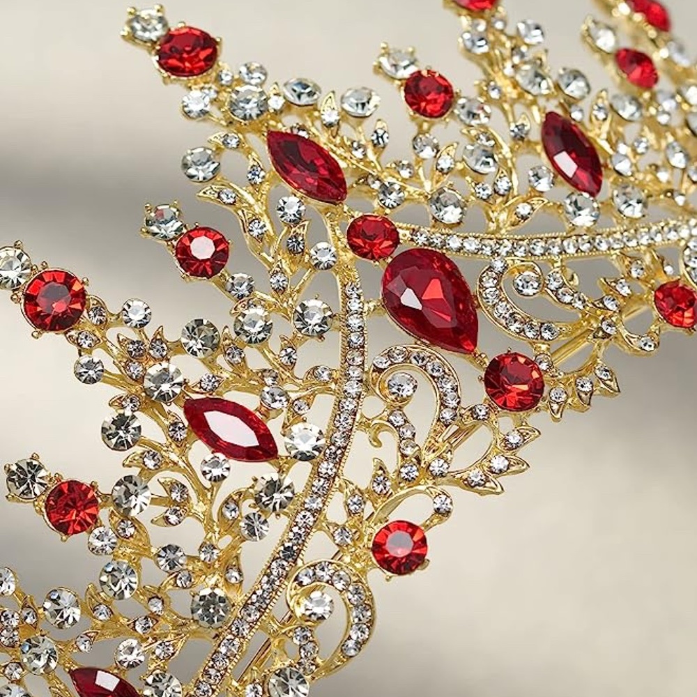 Wedding Crown Tiara - Picture 12 of 15